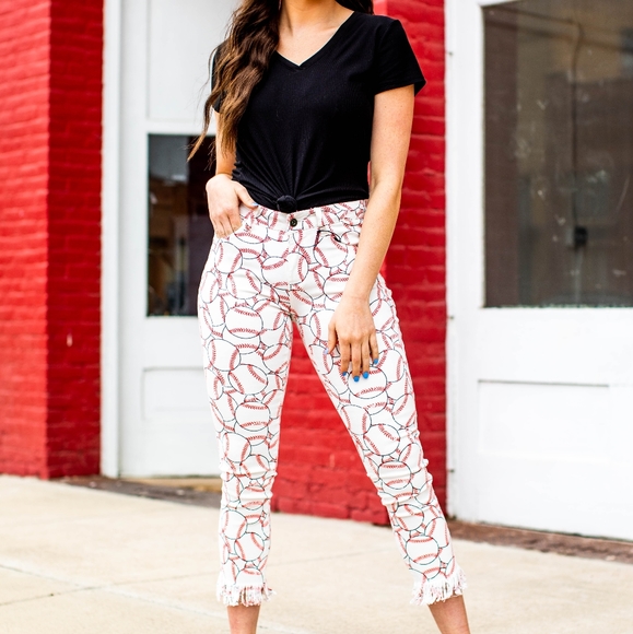 L&B BASEBALL PRINT MID RISE FRAYED BOTTOM ANKLE SKINNY JEANS - Picture 1 of 1